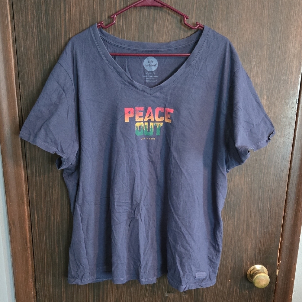 Life is Good Peaceful Vibes Tee